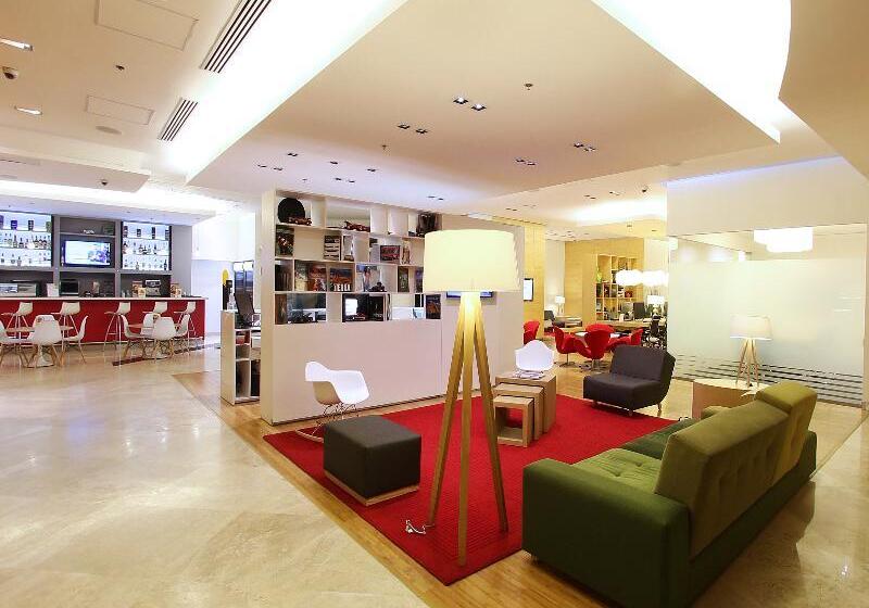 ホテル Fiesta Inn Insurgentes Viaducto