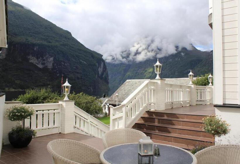 בית מלון כפרי Grande Fjord