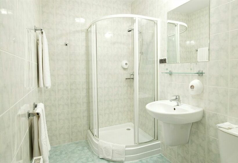 בית מלון כפרי Sangate  Airport