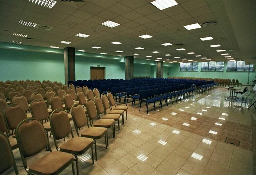 בית מלון כפרי Sangate  Airport