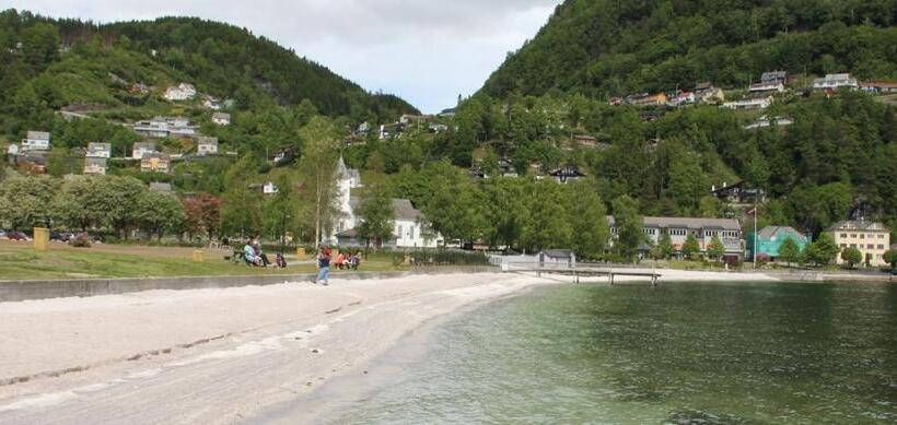 בית מלון כפרי Hardangerfjord