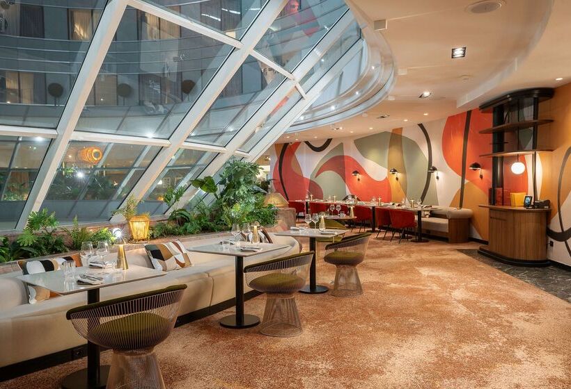 ホテル Hilton Paris La Defense