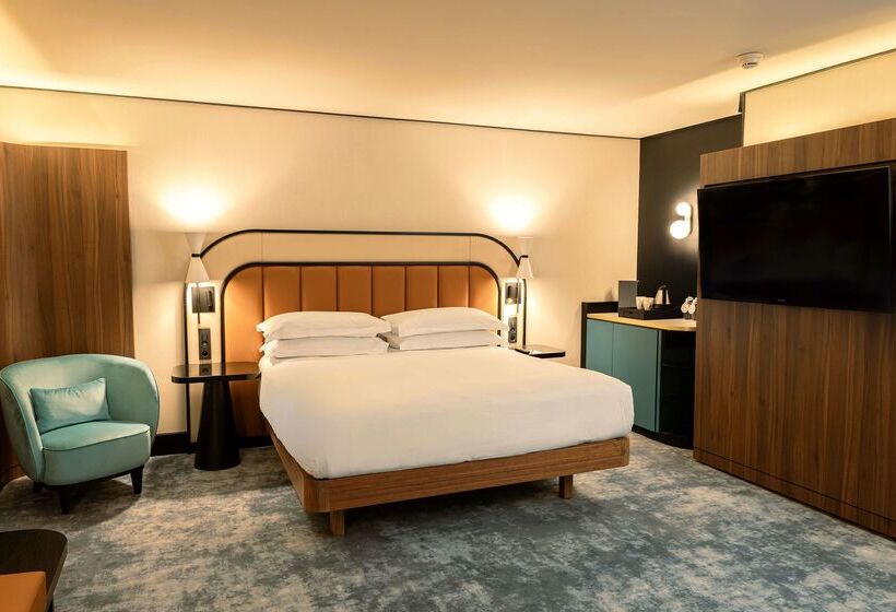 ホテル Hilton Paris La Defense