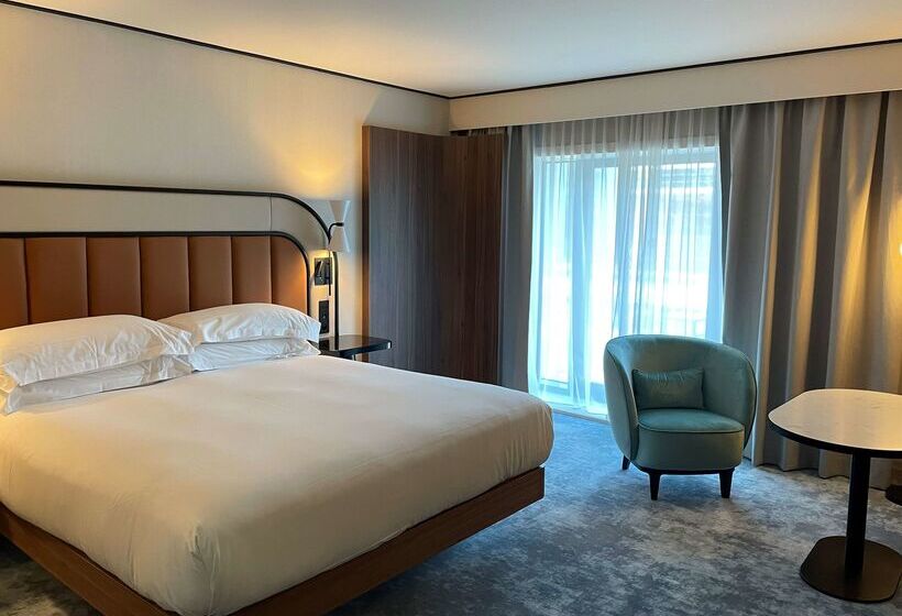 ホテル Hilton Paris La Defense