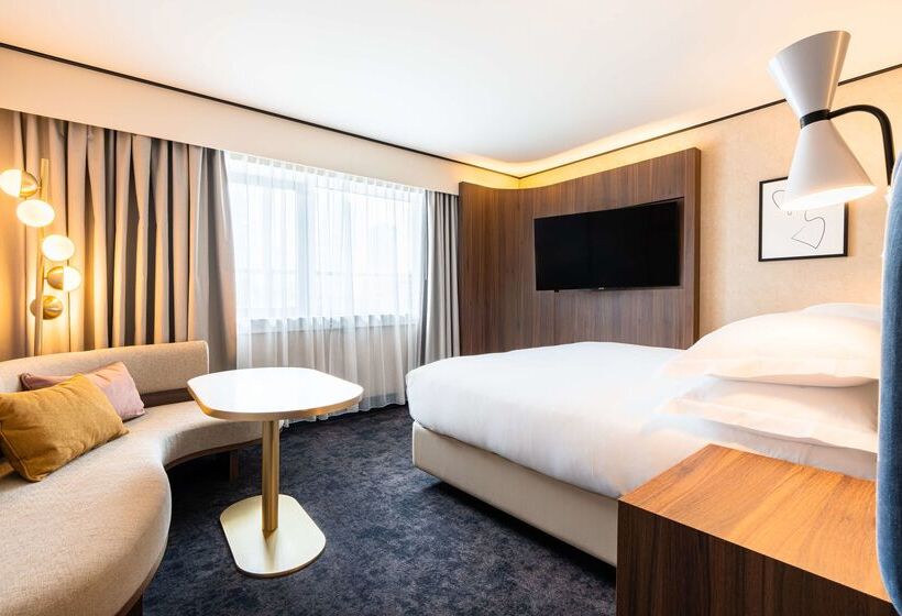 ホテル Hilton Paris La Defense