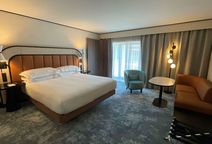 ホテル Hilton Paris La Defense