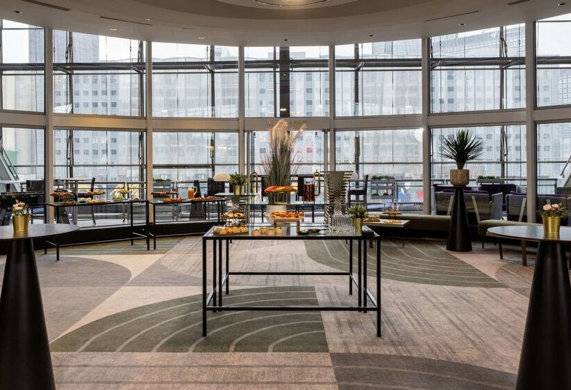 ホテル Hilton Paris La Defense