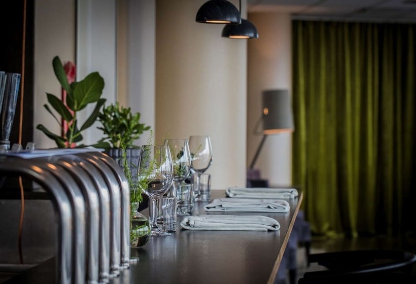 בית מלון כפרי Hilton Stockholm Slussen