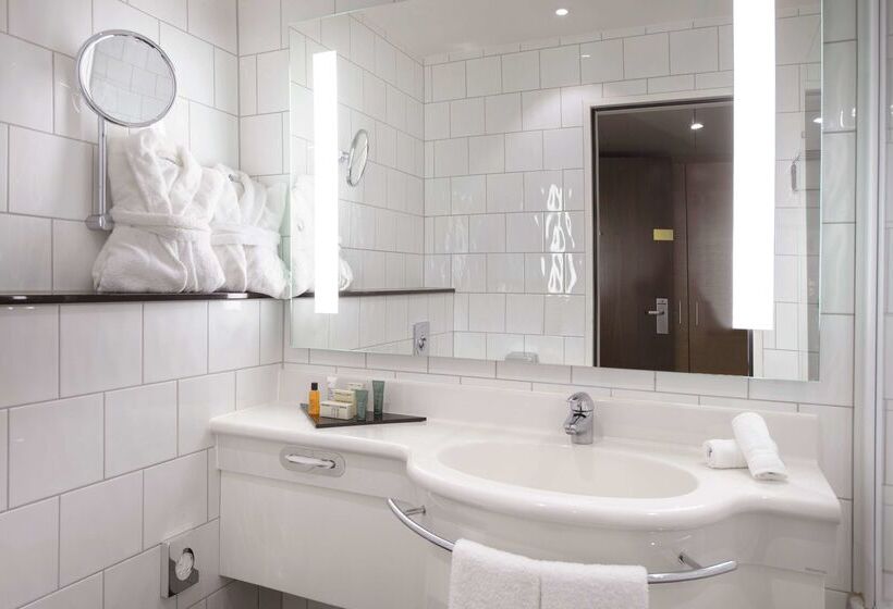 Отель Hilton Zurich Airport