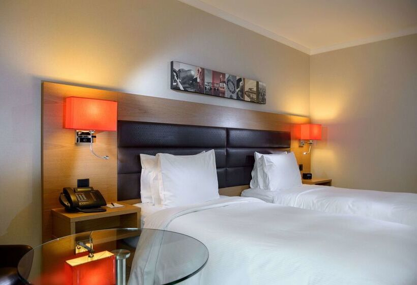 Отель Hilton Zurich Airport