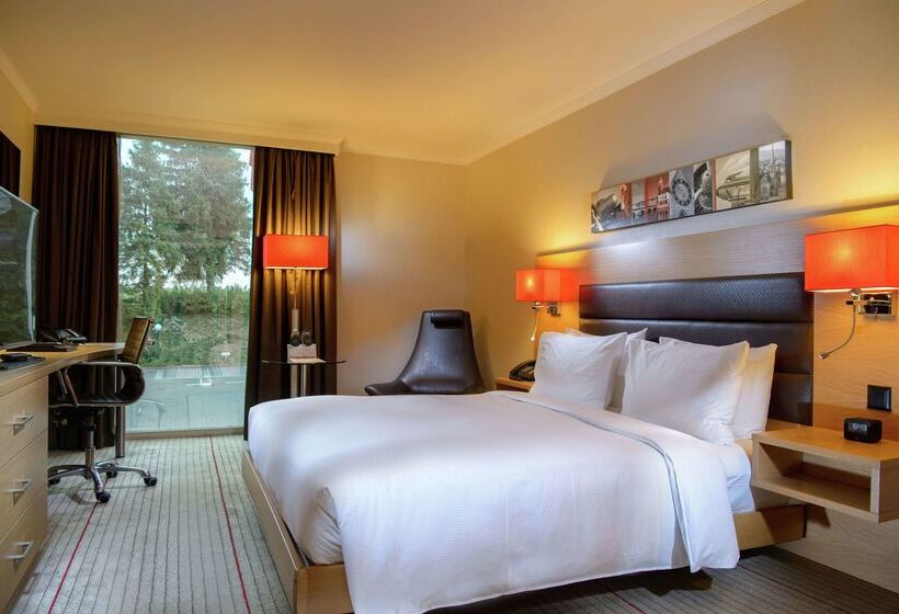 Отель Hilton Zurich Airport