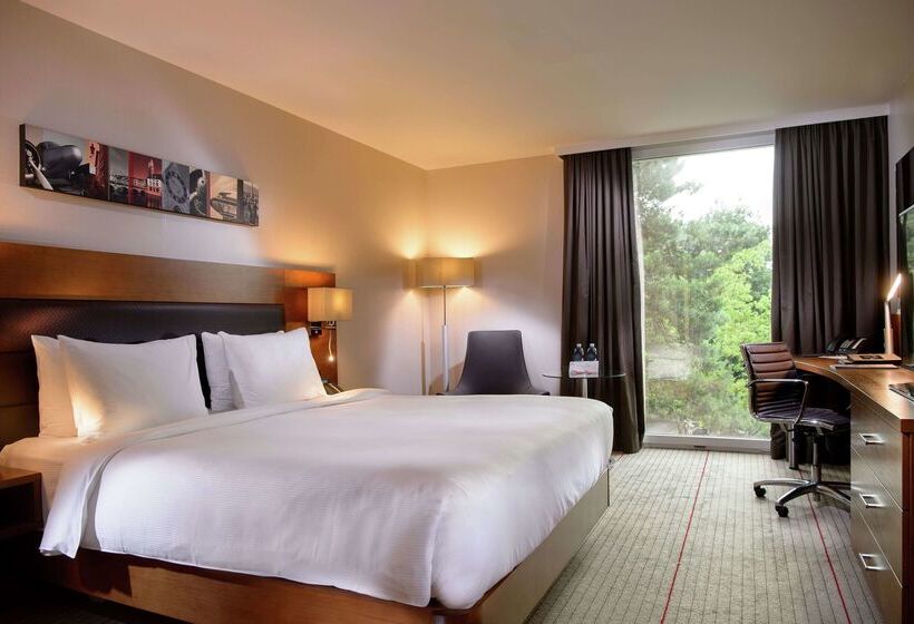 Отель Hilton Zurich Airport