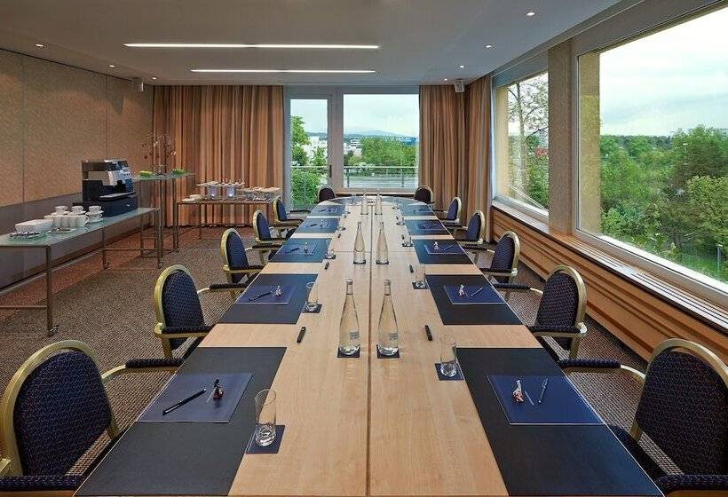 Отель Hilton Zurich Airport