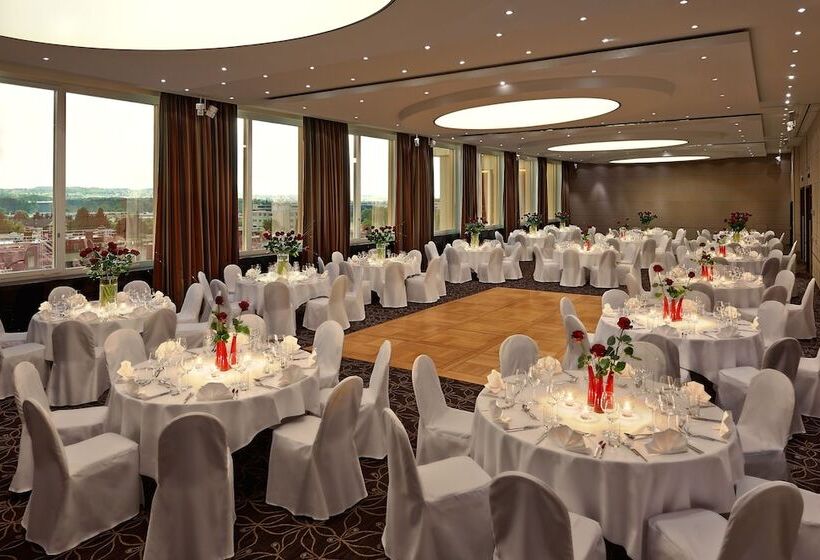 Отель Hilton Zurich Airport