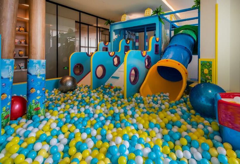 בית מלון כפרי Holiday Inn Resort Sanya Bay, An Ihg