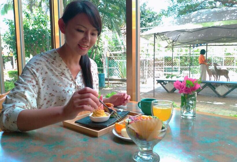 هتل Howard Beach Resort Kenting