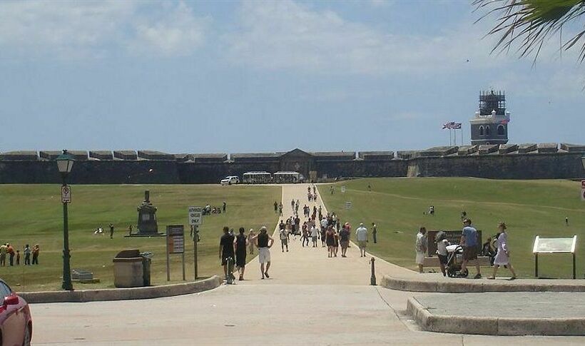 فندق Howard Johnson Inn Plaza de Armas Old San Juan