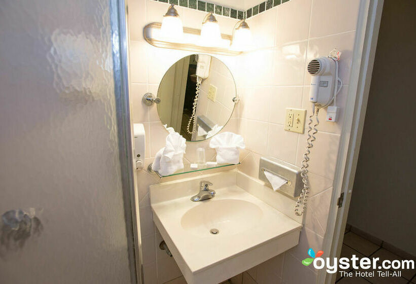 فندق Howard Johnson Inn Plaza de Armas Old San Juan