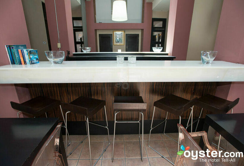 فندق Howard Johnson Inn Plaza de Armas Old San Juan