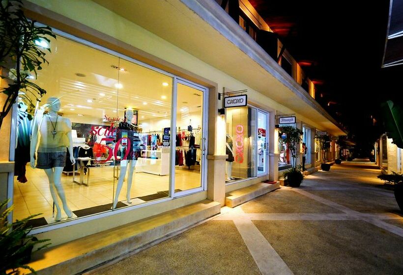 Iyara Beach Hotel And Plaza