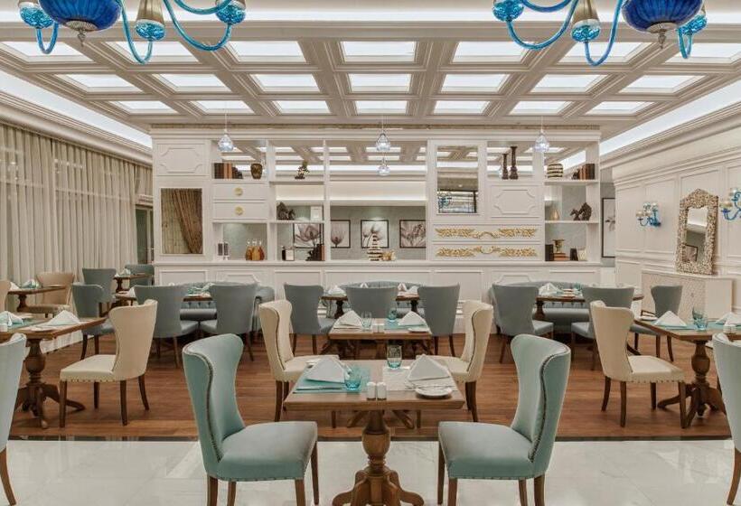 فندق Kaya İstanbul Fair & Convention