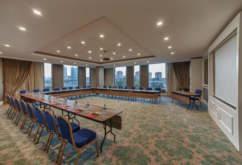 هتل Kaya İstanbul Fair & Convention