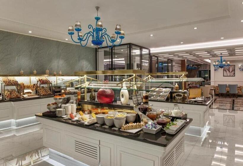 هتل Kaya İstanbul Fair & Convention