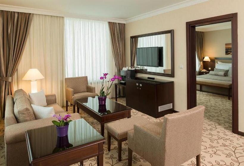 فندق Kaya İstanbul Fair & Convention