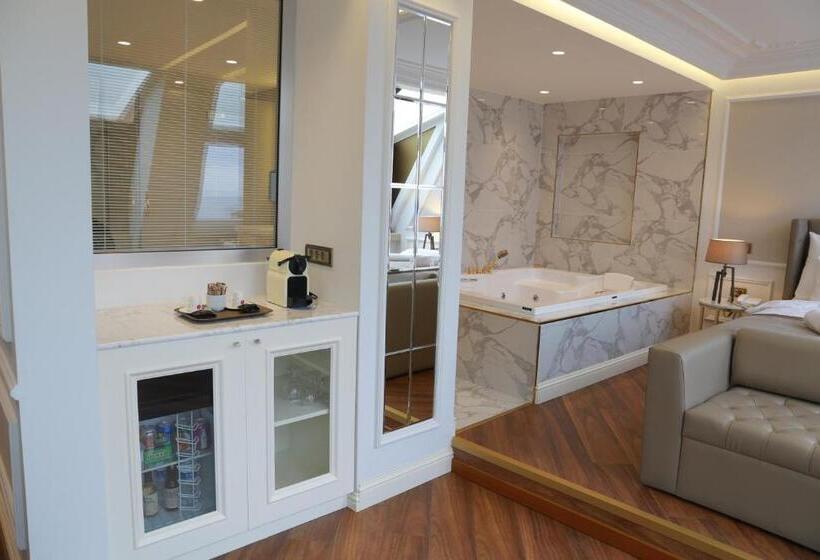 Mina Hotel   Special Category