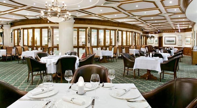 호텔 Moscow Marriott Royal Aurora