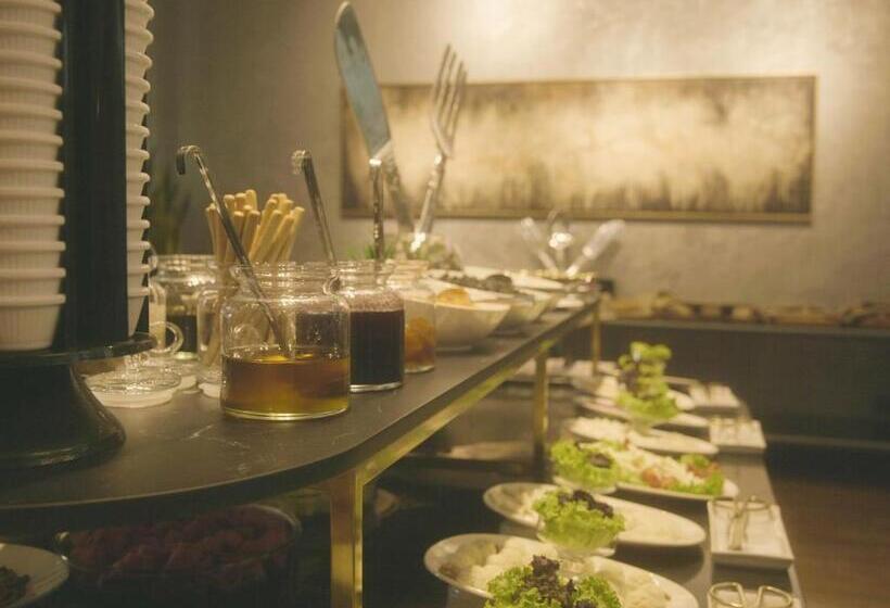 The Wings Hotels Neva Palas