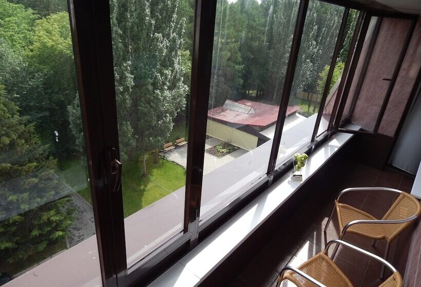 Отель Oktyabrskaya