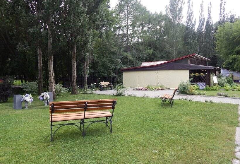 Отель Oktyabrskaya