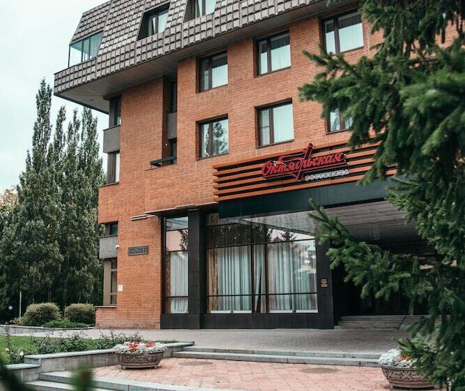 Отель Oktyabrskaya