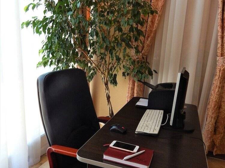 Отель Oktyabrskaya