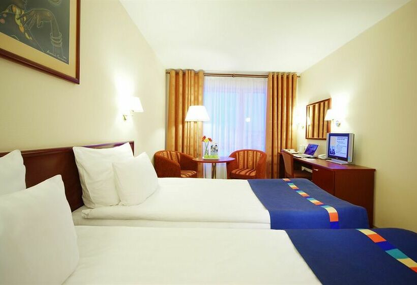 هتل Park Inn By Radisson Poliarnie Zori Murmansk