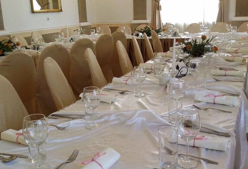 בית מלון כפרי Paszkowka Palace