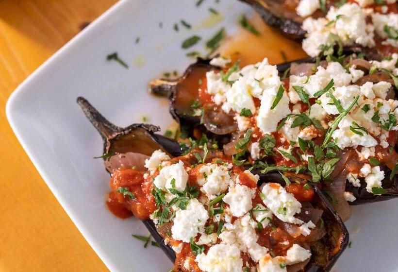 Отель Pegasus Suites & Spa