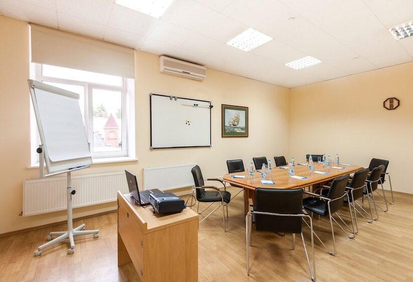 Premier By Usta Hotels