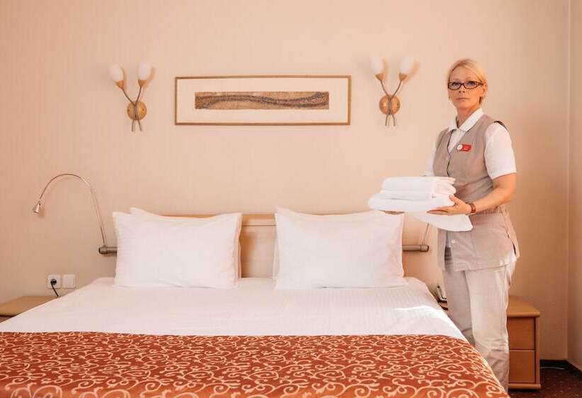 Premier By Usta Hotels