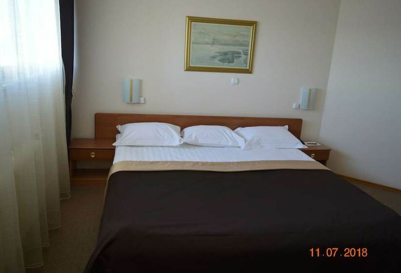 فندق Pur Navolok