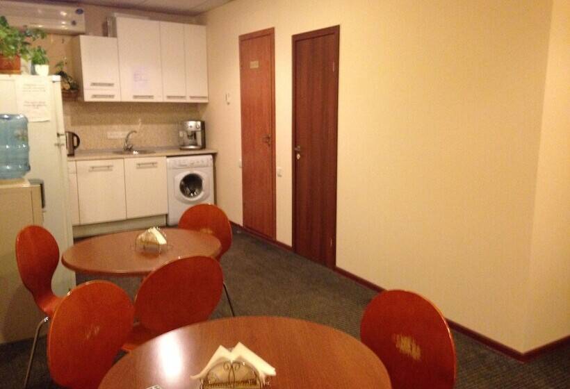 酒店 Rinaldi Premier