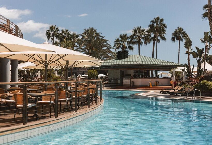 هتل Royal Savoy  Ocean Resort  Savoy Signature