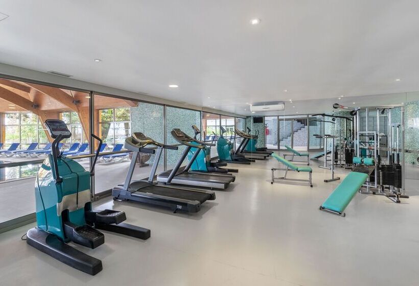 هتل Royal Savoy  Ocean Resort  Savoy Signature