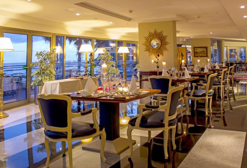 هتل Royal Savoy  Ocean Resort  Savoy Signature