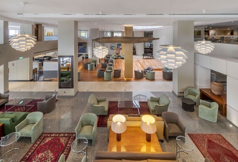 هتل Royal Savoy  Ocean Resort  Savoy Signature