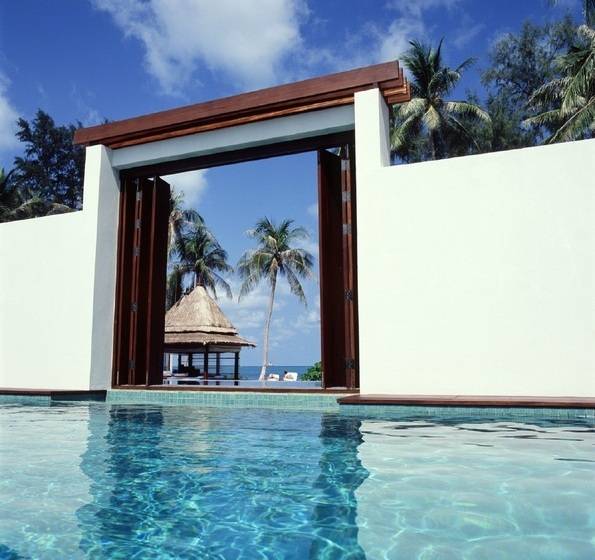 בית מלון כפרי Sala Samui Choengmon Beach Resort