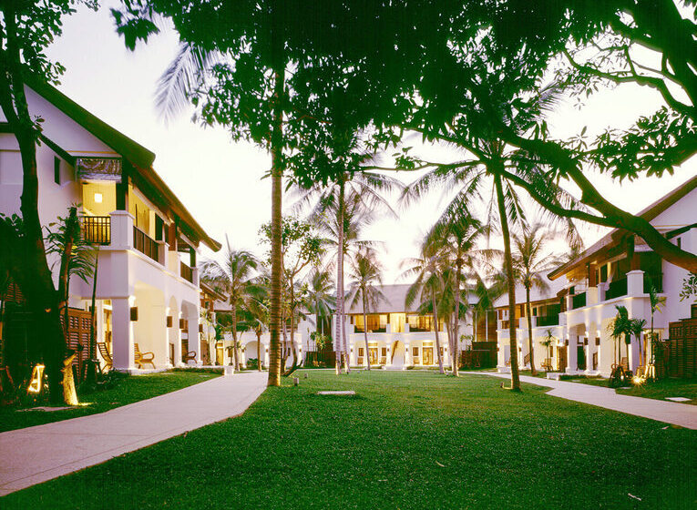 בית מלון כפרי Sala Samui Choengmon Beach Resort