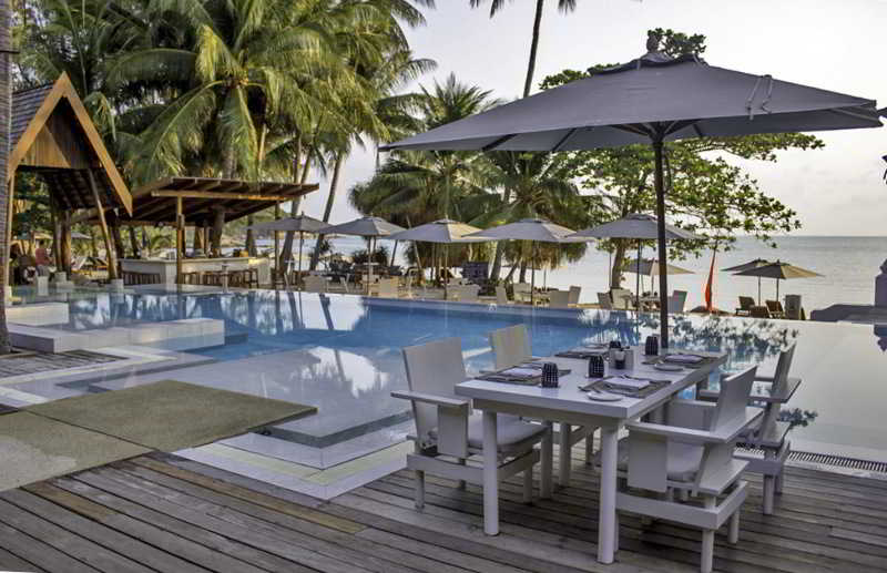 בית מלון כפרי Sala Samui Choengmon Beach Resort