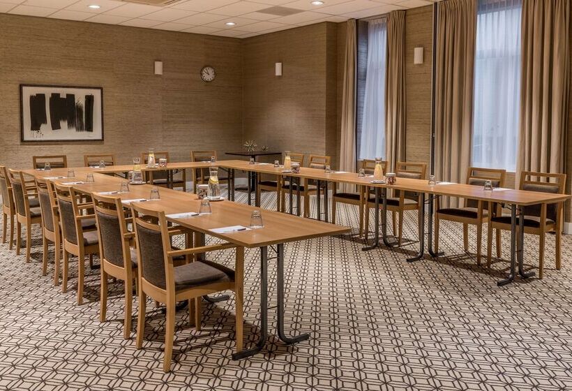 Отель Sandton Eindhoven Centre